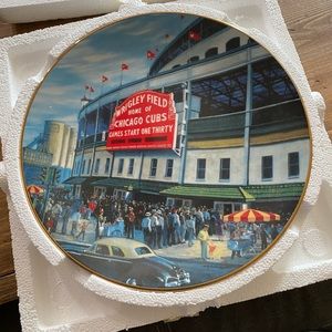 CHICAGO CUBS WRIGLEY FIELD HOME COLLECTIBLE PLATE BY DELPHI 8.5" # 309A